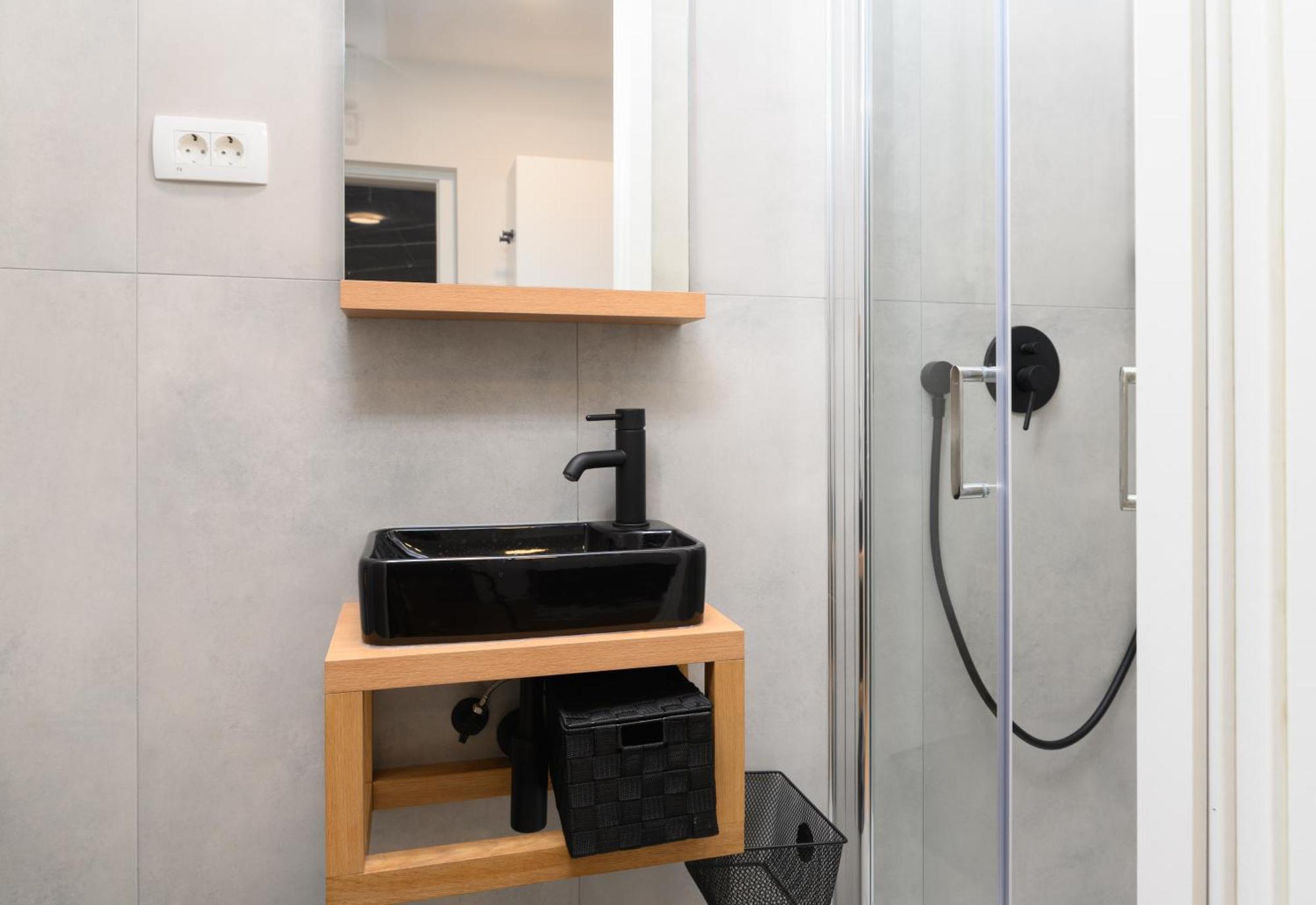 Lilija Apartments Trzin Eksteriør bilde
